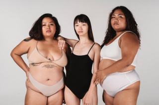 Types de compléments capillaires : perruques, postiches et extensions