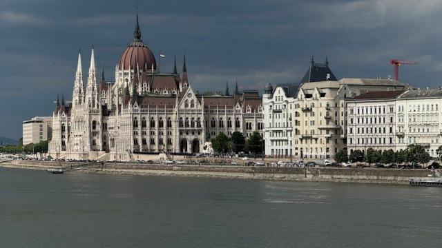 Pourquoi choisir Budapest pour votre greffe de cheveux ?